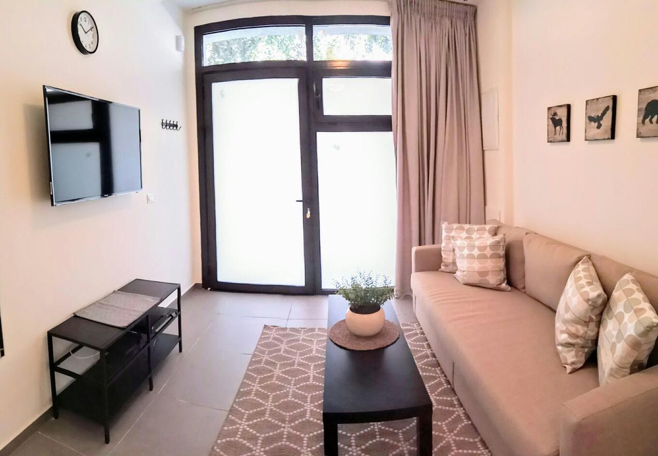 Beautiful Studio On Jerusalem Boulevard 텔아비브 외부 사진